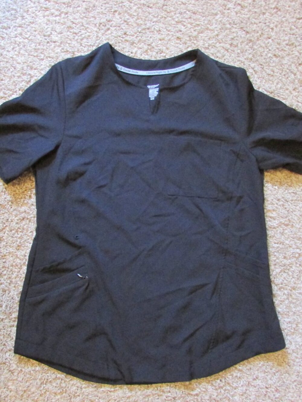 NWOT Cuddl Duds ClimateRight Medium Black V-Neck Scrub Top 6 Pockets Poly